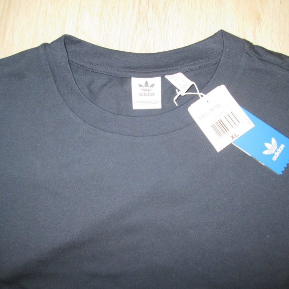 adidas Blue Short Sleeve Tee Classic Design - Picture 3 of 3
